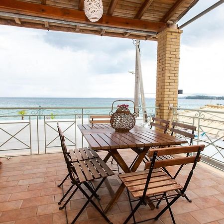 Seaview Stone Apartment In Ipsos Beach מראה חיצוני תמונה